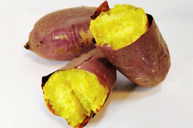 炊飯器でさつまいもを調理する時の水の量と美味しく仕上げるコツ